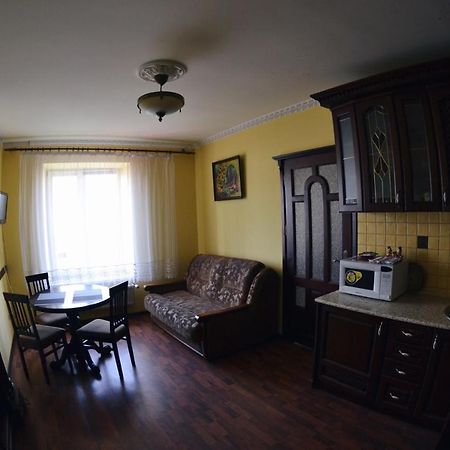 3-Room Apartments In Central City Lviv Ngoại thất bức ảnh